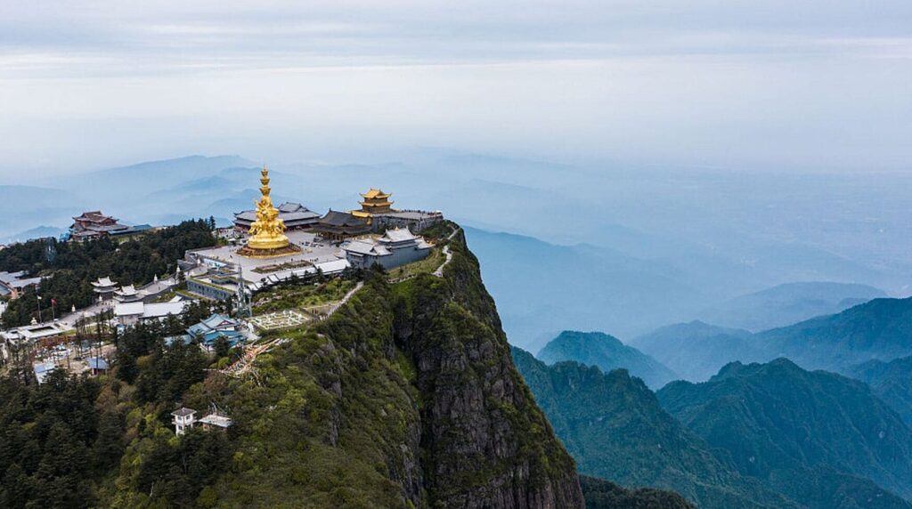 Ultimate 10-Day Sichuan Travel Guide: Explore the Land of Abundance