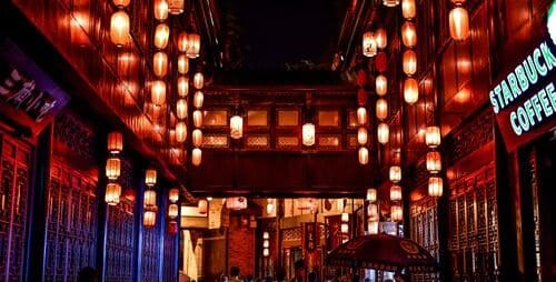 Jinli Ancient Street: Touching the Soul of Chengdu Amidst the Hustle and Bustle